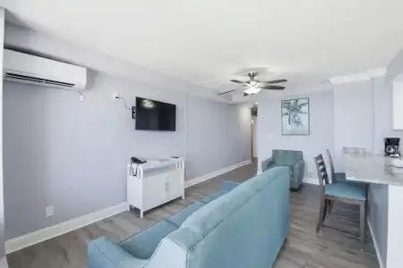 The Maverick Resort - 17