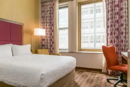 Hampton Inn Majestic Chicago Theatre District - 71
