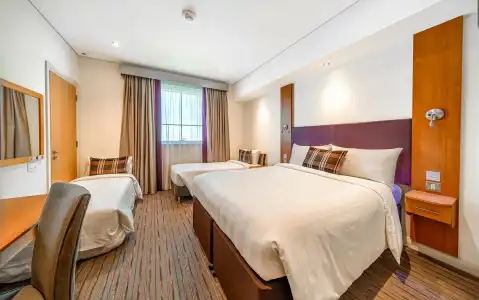 Premier Inn Dubai Investments Park - 23