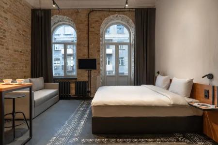 Globe Runner Rooms & Dorms - 111