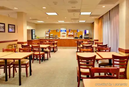 Holiday Inn Express San Diego Downtown by IHG - 19