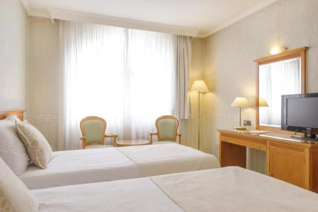 Trianon Rive Gauche - 13