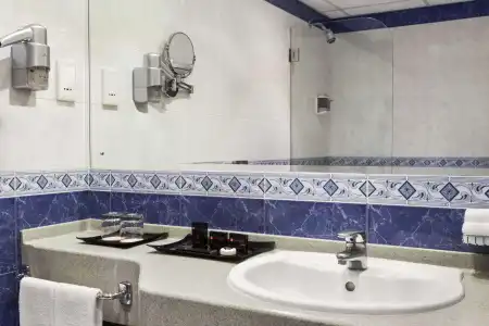 Ramada by Wyndham Qurum Beach - 7