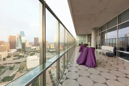 W Dallas - 39