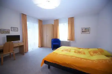Adventure Guesthouse - 8