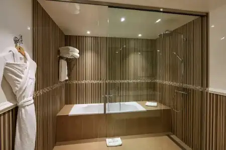 Majestic - SPA Champs Elysées - 232