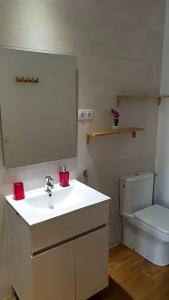 Hostal Barcelona Travel - 23