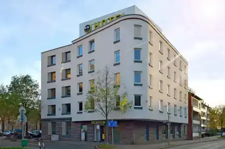 B&B Düsseldorf City-Süd - 33