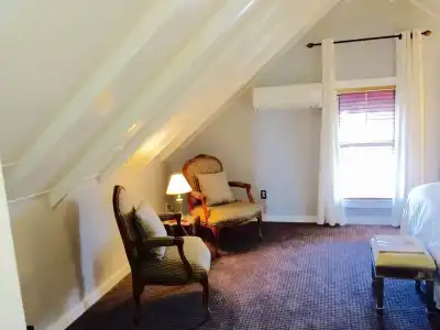 Queen Vic Guest House Provincetown Adults Only - 4