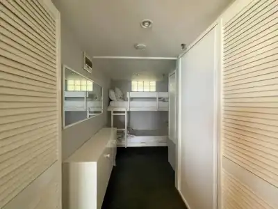 Gemini Court Holiday Apartments - 377