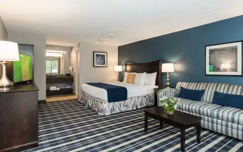 Rockport Inn And Suites - 4