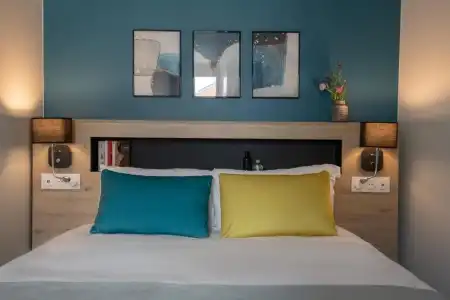 Hôtel Bristol - 103