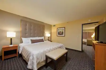 Best Western Plus Scottsdale Thunderbird Suites - 66