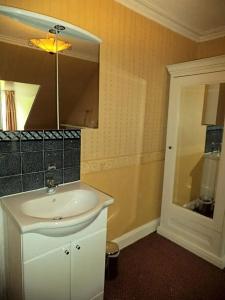 Menzies Guest House - 24