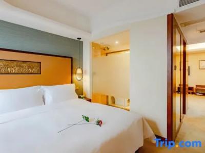 Lujia International - 111