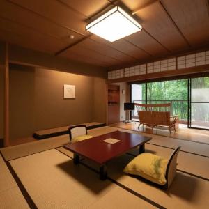 Yamanaka Onsen Kuriya Yasohachi - 18