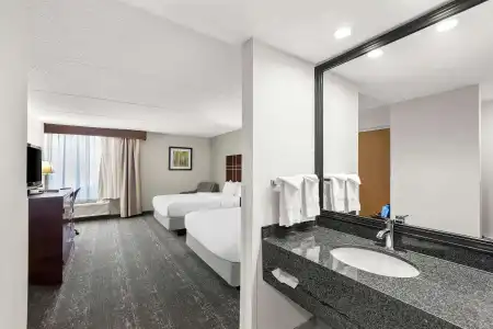 Best Western Luxbury Inn Fort Wayne - 32