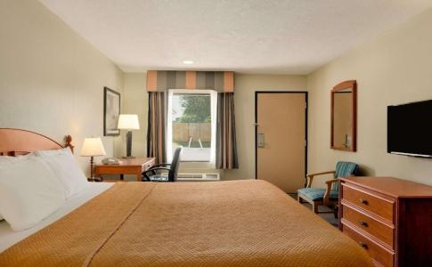 Developer Inn & Suites Airport JAX, a Baymont by Wyndham - 4