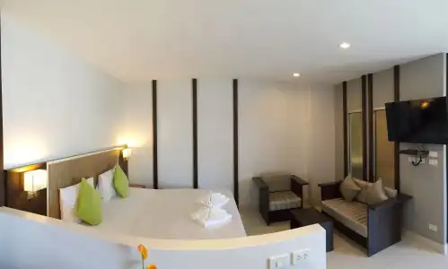 April Suites - 6
