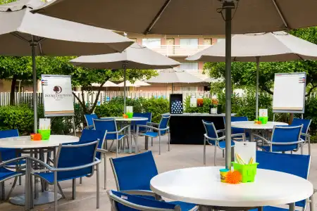 DoubleTree Suites by Hilton Phoenix - 42