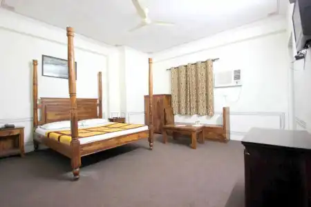 Raghuraj Palace - 60