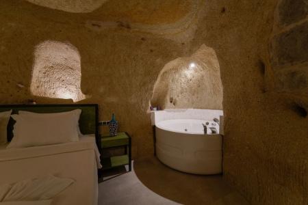 The Niche Cave - 153