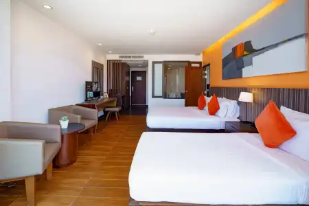 J Pattaya - 100