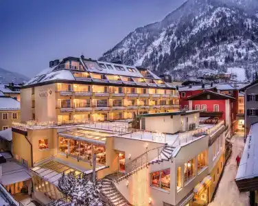 Norica - Thermenhotels Gastein Mit Dem Bademantel Direkt in Die Therme - 0
