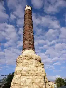 Megaron - 10