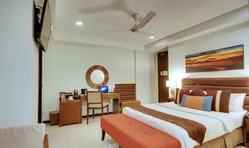 The Somerset - 4