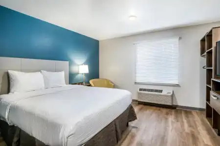 WoodSpring Suites Bakersfield East - 64