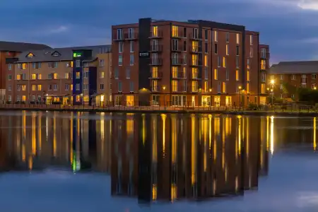 Staybridge Suites Cardiff by IHG - 26