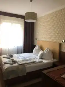 Pávai - 0
