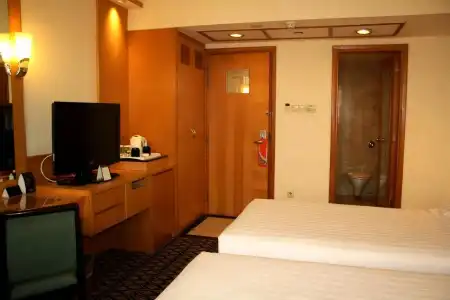 Furama City Centre - 31