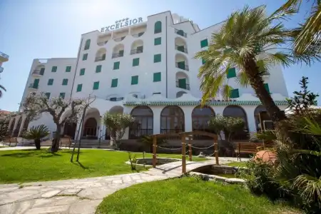 Grand Excelsior - 54