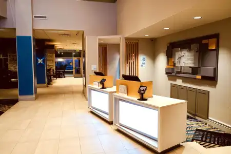 Holiday Inn Express & Suites Denver - Aurora Medical Campus by IHG - 39