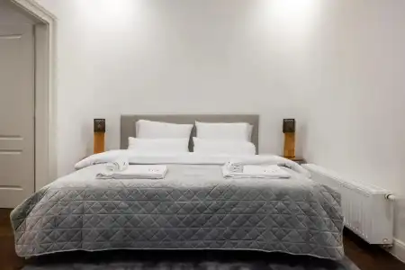 Luxury Style Apartments - 82