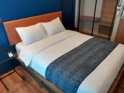 Natee Hostel - 52