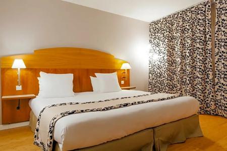 HÔTEL C Suites Chambres Spacieuses - 45