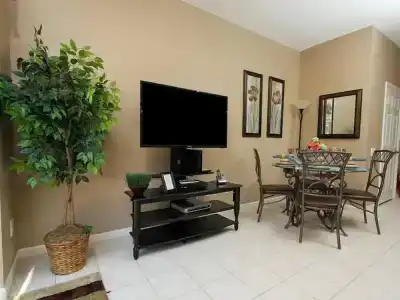 Silver Palm Retreat - 7