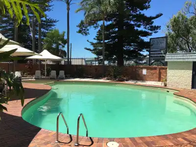 El Lago Waters Motel - 15