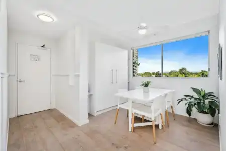 Crystal Bay on the Broadwater - 362