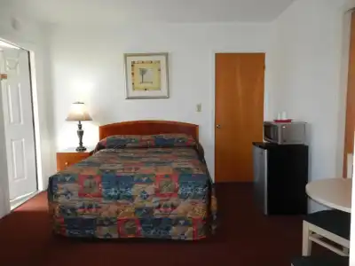 Shell Motel - 3