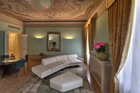 Rua Frati 48 in San Francesco - 116