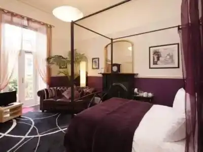 Southside Guest House - 53