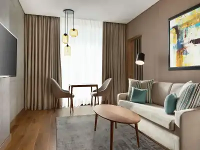 Mercure Dubai Gold District - 8
