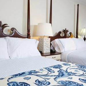Inn at Pelican Bay - 34