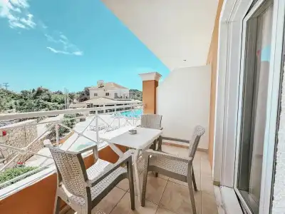 Kavos Plaza - 65