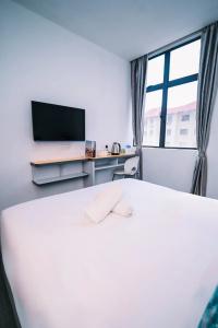 Swing and Pillows — KL Sg Besi - 96