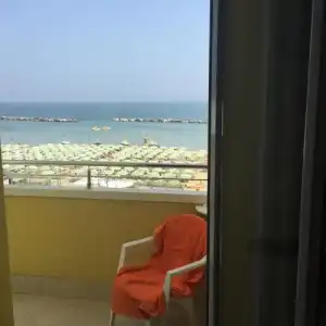 Sandra - 16